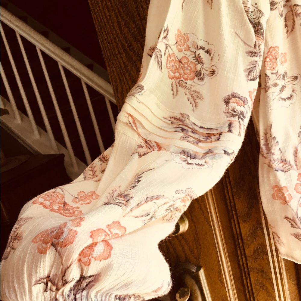 EUC Beautiful XL Lauren Conrad Blouse